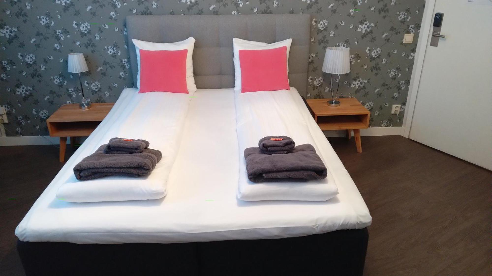 Hotel Charlotte / Stella Уппсала Екстер'єр фото